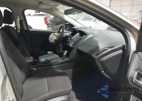 2015 Ford Focus Se z USA, uszkodzony, nr VIN 1FADP3K28FL209013